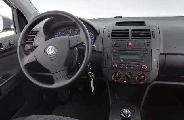 Harmaa Viistoperä, Volkswagen Polo – OVY-677