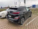 Musta Maastoauto, Hyundai KONA – OVZ-572, kuva 2