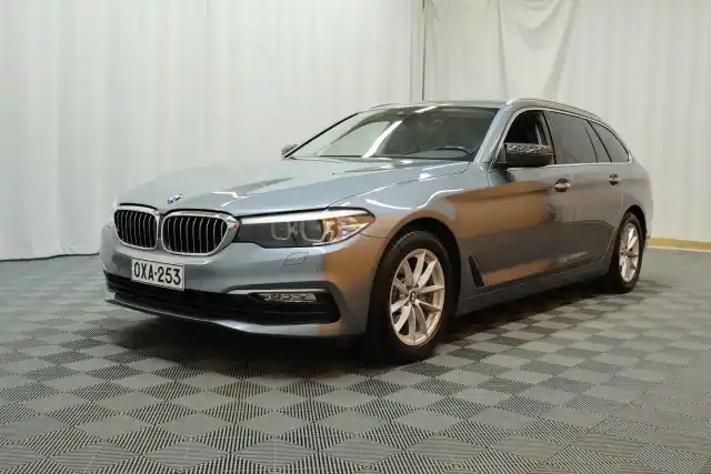 Harmaa Farmari, BMW 520 – OXA-253