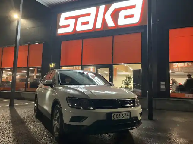 Valkoinen Maastoauto, Volkswagen Tiguan – OXA-676