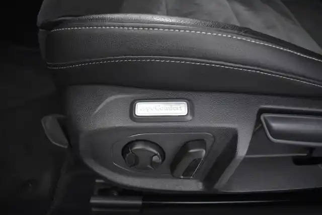 Hopea Sedan, Volkswagen Arteon – OXA-705