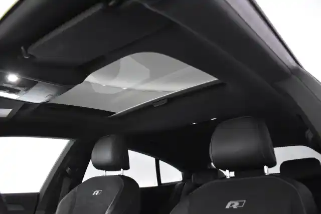 Hopea Sedan, Volkswagen Arteon – OXA-705