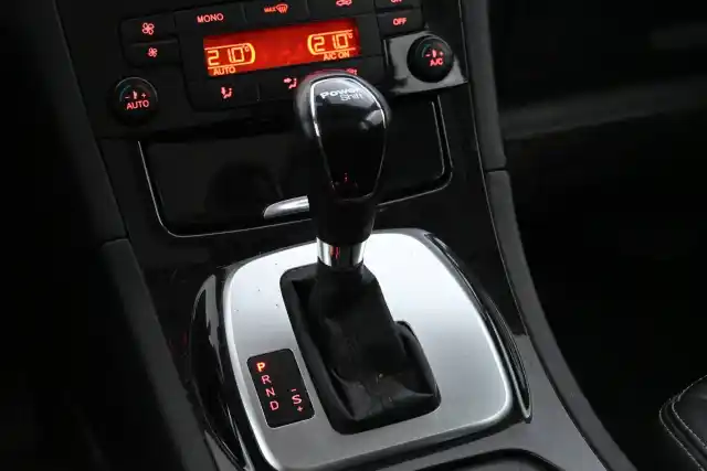 Hopea Tila-auto, Ford S-Max – OXA-857