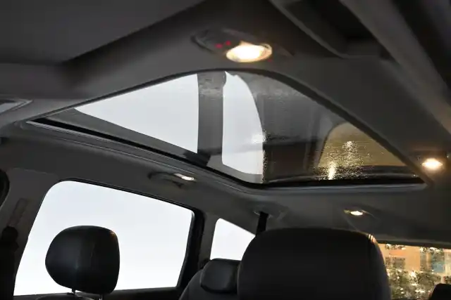 Hopea Tila-auto, Ford S-Max – OXA-857
