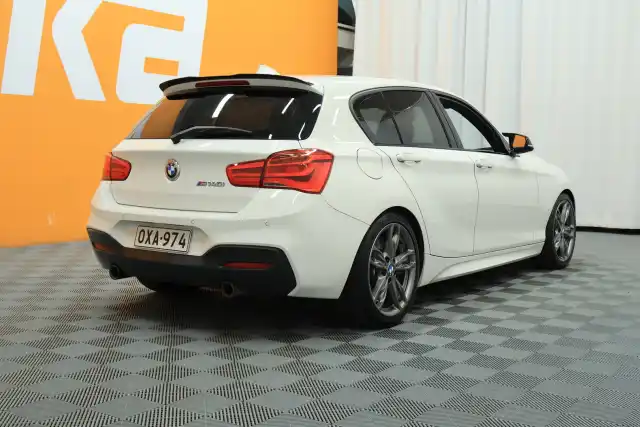 Valkoinen Viistoperä, BMW M140i – OXA-974