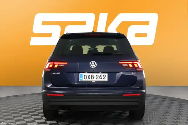 Sininen Maastoauto, Volkswagen Tiguan – OXB-262