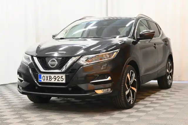 Musta Maastoauto, Nissan Qashqai – OXB-925