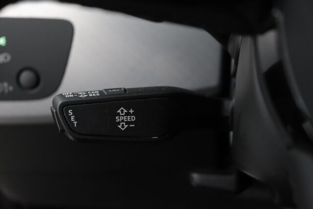 Sininen Farmari, Audi A4 – OXC-478