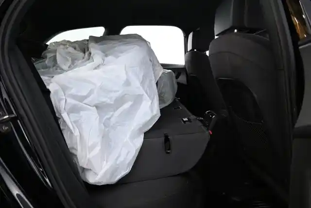 Musta Farmari, Audi A6 – OXC-692