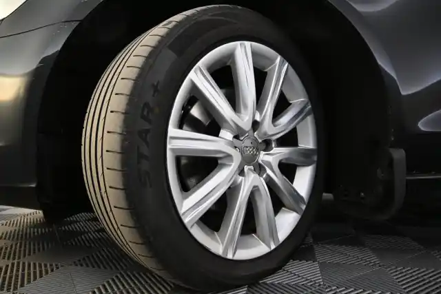 Musta Farmari, Audi A6 – OXC-692