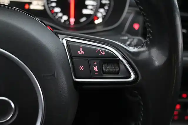 Musta Farmari, Audi A6 – OXC-692