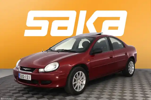 Punainen Sedan, Chrysler Neon – OXG-121