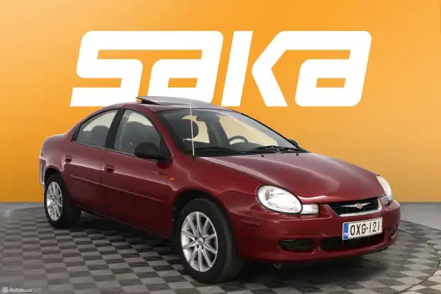 Punainen Sedan, Chrysler Neon – OXG-121