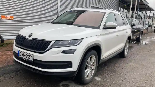 Valkoinen Maastoauto, Skoda Kodiaq – OXH-227