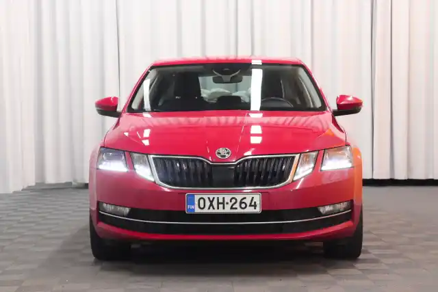 Musta Viistoperä, Skoda Octavia – OXH-264