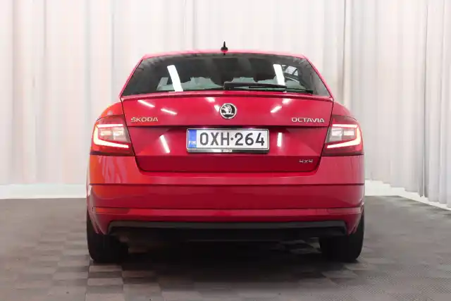 Musta Viistoperä, Skoda Octavia – OXH-264