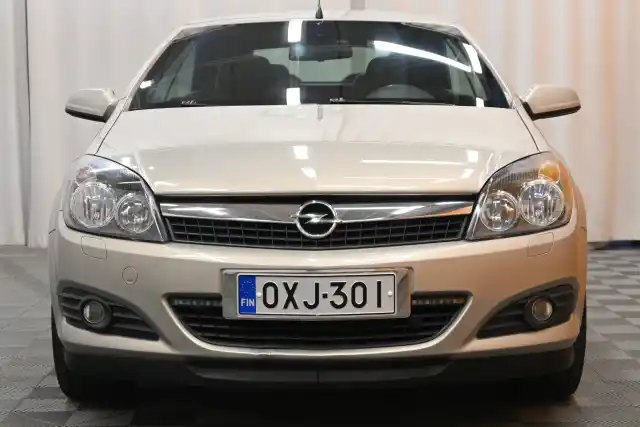 Beige Avoauto, Opel Astra – OXJ-301