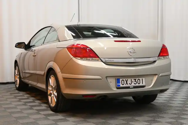 Beige Avoauto, Opel Astra – OXJ-301