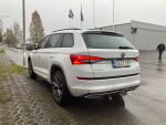 Valkoinen Maastoauto, Skoda Kodiaq – OXJ-719, kuva 4