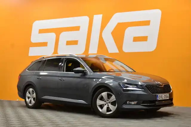 Harmaa Farmari, Skoda Superb – OXL-254