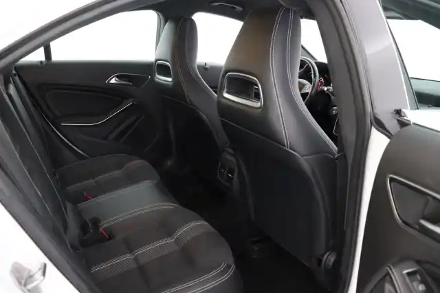 Valkoinen Coupe, Mercedes-Benz CLA – OXL-872