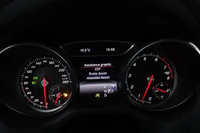 Valkoinen Coupe, Mercedes-Benz CLA – OXL-872