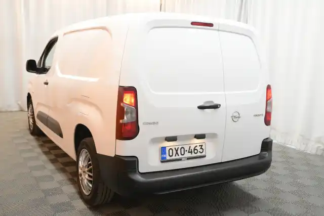 Valkoinen Pakettiauto, Opel Combo – OXO-463