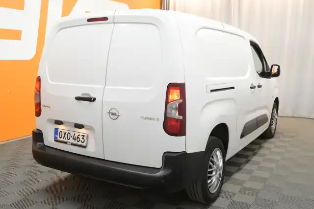 Valkoinen Pakettiauto, Opel Combo – OXO-463
