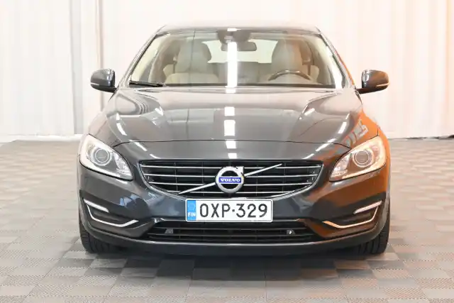 Musta Farmari, Volvo V60 – OXP-329