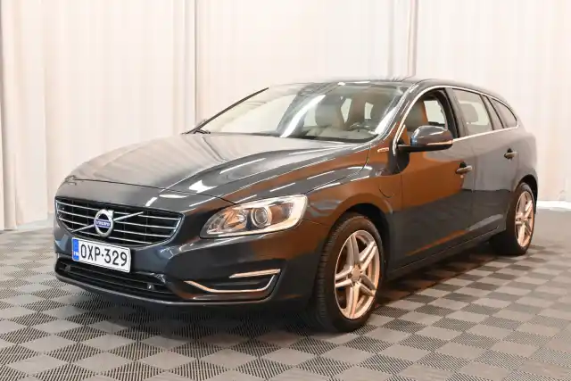 Musta Farmari, Volvo V60 – OXP-329