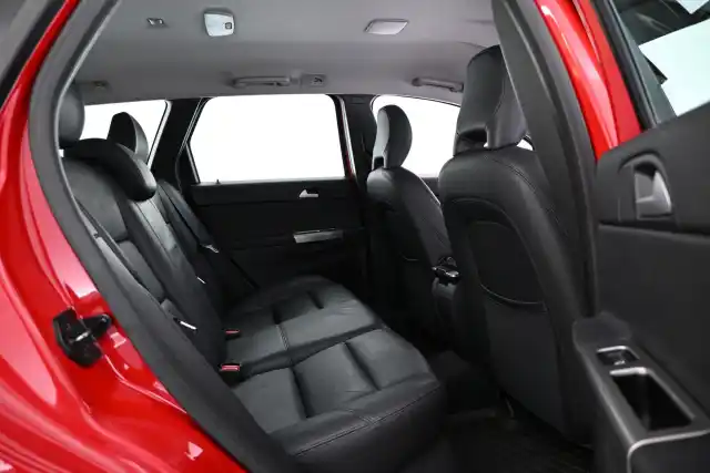 Punainen Farmari, Volvo V50 – OXP-394