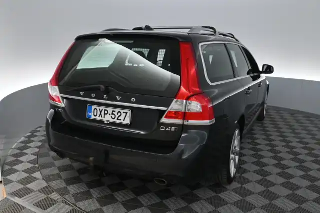 Harmaa Farmari, Volvo V70 – OXP-527