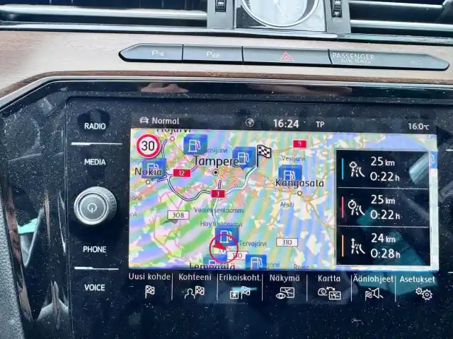 Musta Farmari, Volkswagen Passat – OXP-908