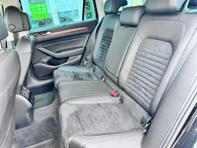 Musta Farmari, Volkswagen Passat – OXP-908