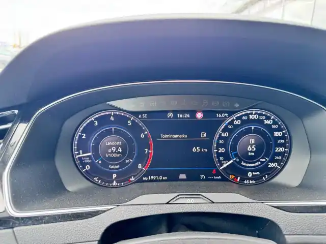 Musta Farmari, Volkswagen Passat – OXP-908