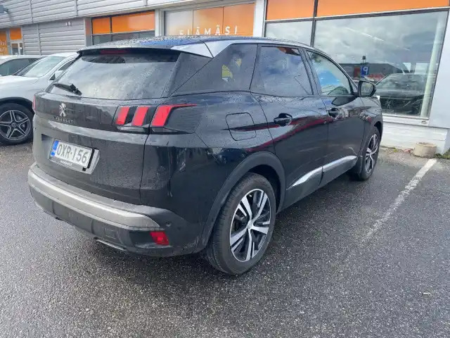 Musta Maastoauto, Peugeot 3008 – OXR-156