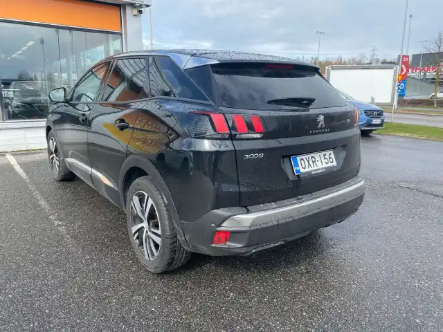 Musta Maastoauto, Peugeot 3008 – OXR-156