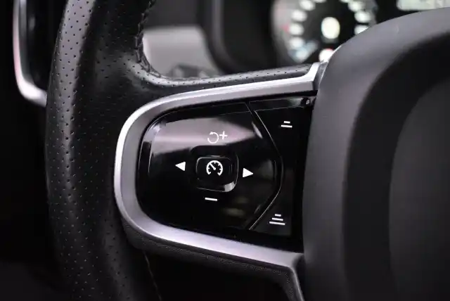 Punainen Farmari, Volvo V90 – OXR-827