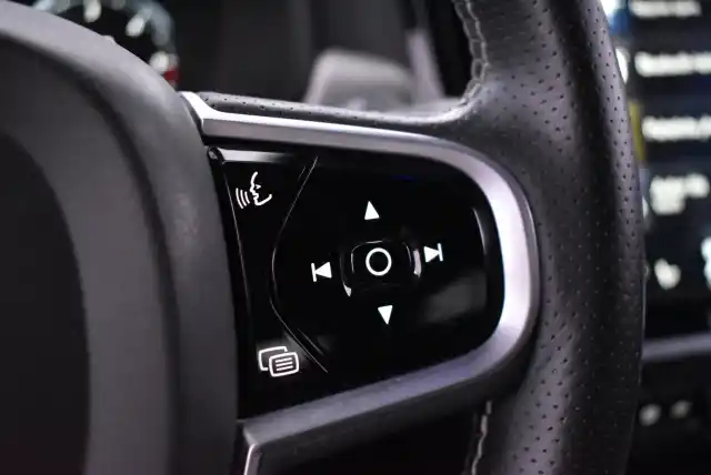 Punainen Farmari, Volvo V90 – OXR-827