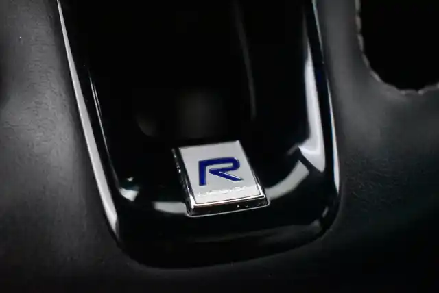 Punainen Farmari, Volvo V90 – OXR-827
