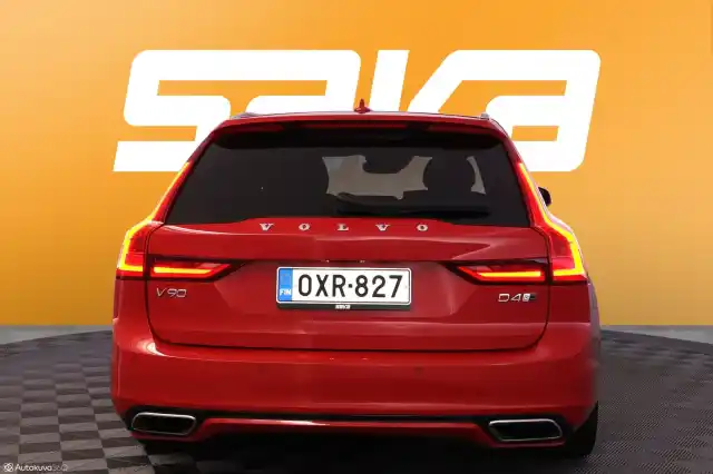 Punainen Farmari, Volvo V90 – OXR-827