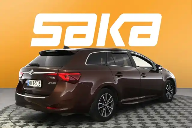 Beige Farmari, Toyota Avensis – OXT-503