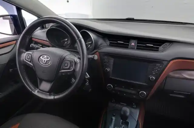 Beige Farmari, Toyota Avensis – OXT-503