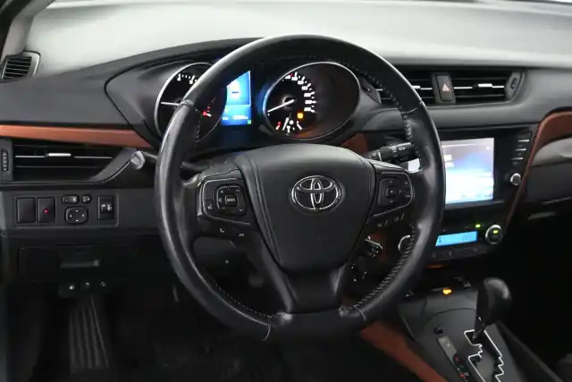 Beige Farmari, Toyota Avensis – OXT-503