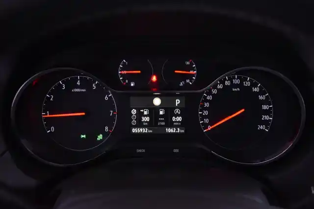 Sininen Maastoauto, Opel Grandland X – OXU-611