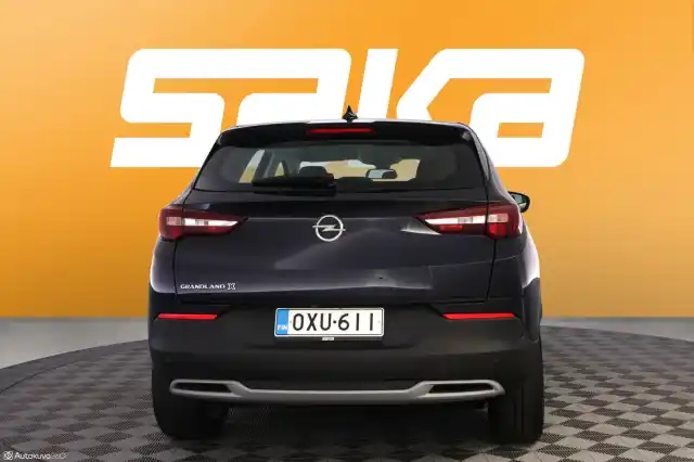 Sininen Maastoauto, Opel Grandland X – OXU-611