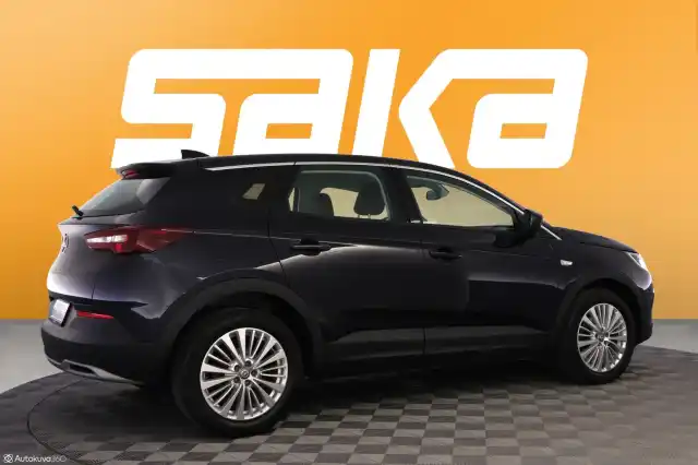 Sininen Maastoauto, Opel Grandland X – OXU-611