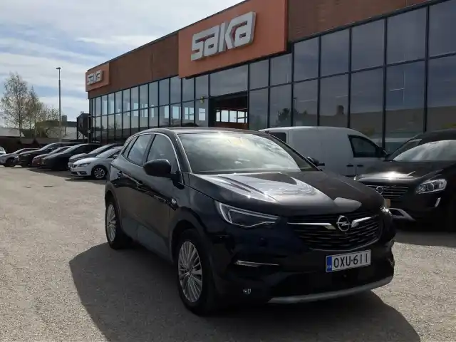 Sininen Maastoauto, Opel Grandland X – OXU-611