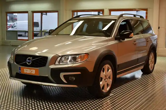 Hopea Farmari, Volvo XC70 – OXV-549