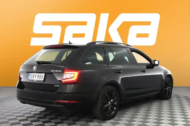 Musta Farmari, Skoda Octavia – OXV-955